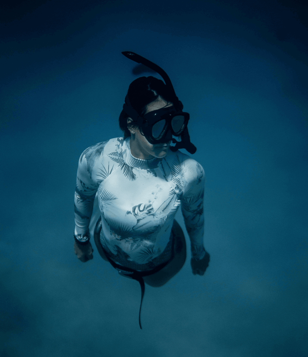 woman scuba diver 